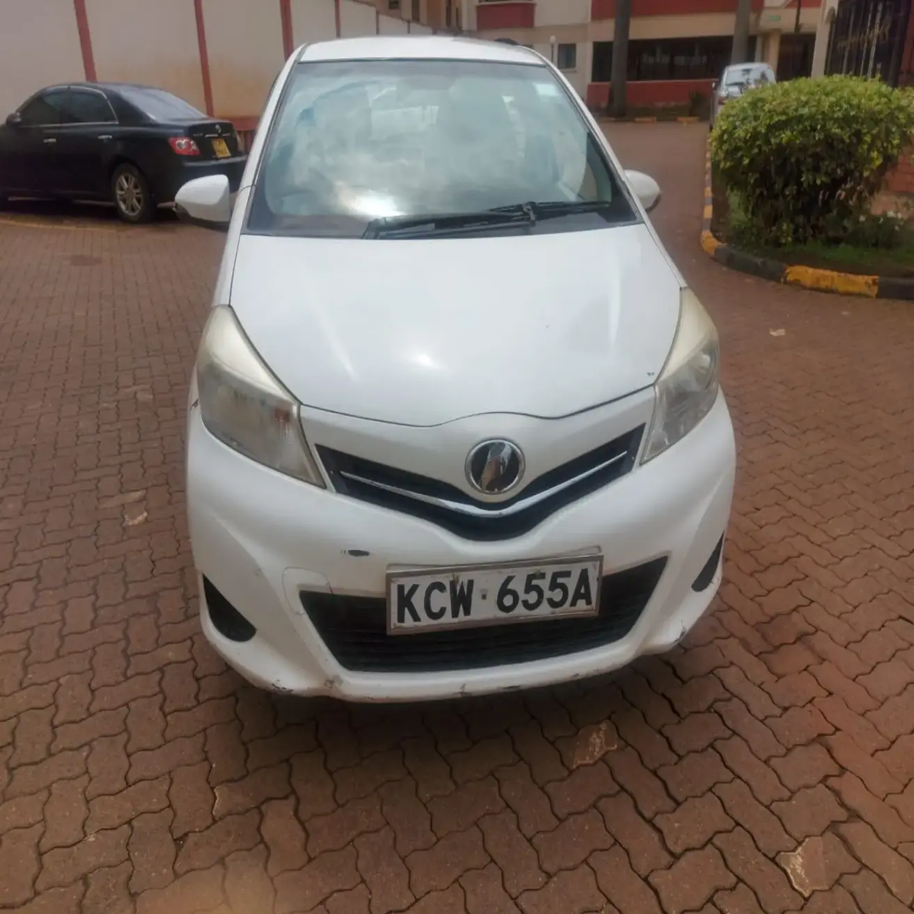 Toyota Vitz Jewela